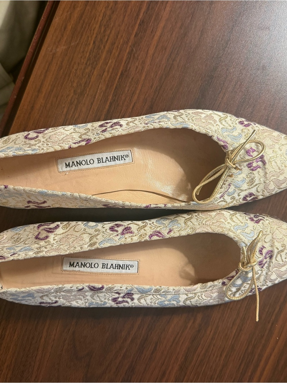 Manolo Blahnik Gold Brocade Pointed Toe Ballet Flats size EU 41.5 - Picture 2 of 7